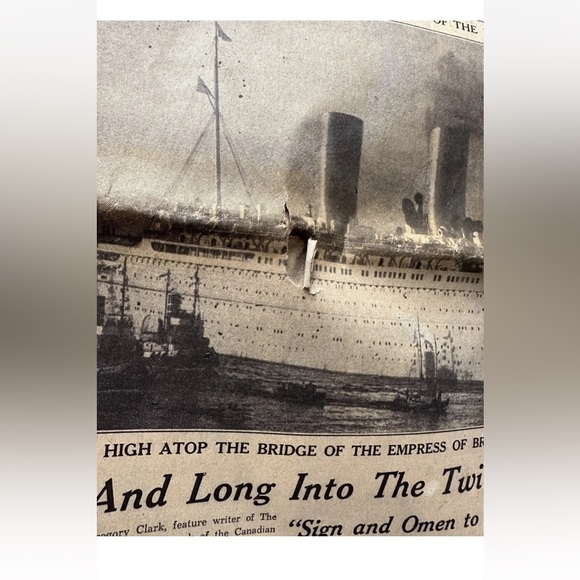 1939 Toronto Daily Star - (June17)
- Their Majesties
Triumphal Tour Newspaper - Picture 2 of 8